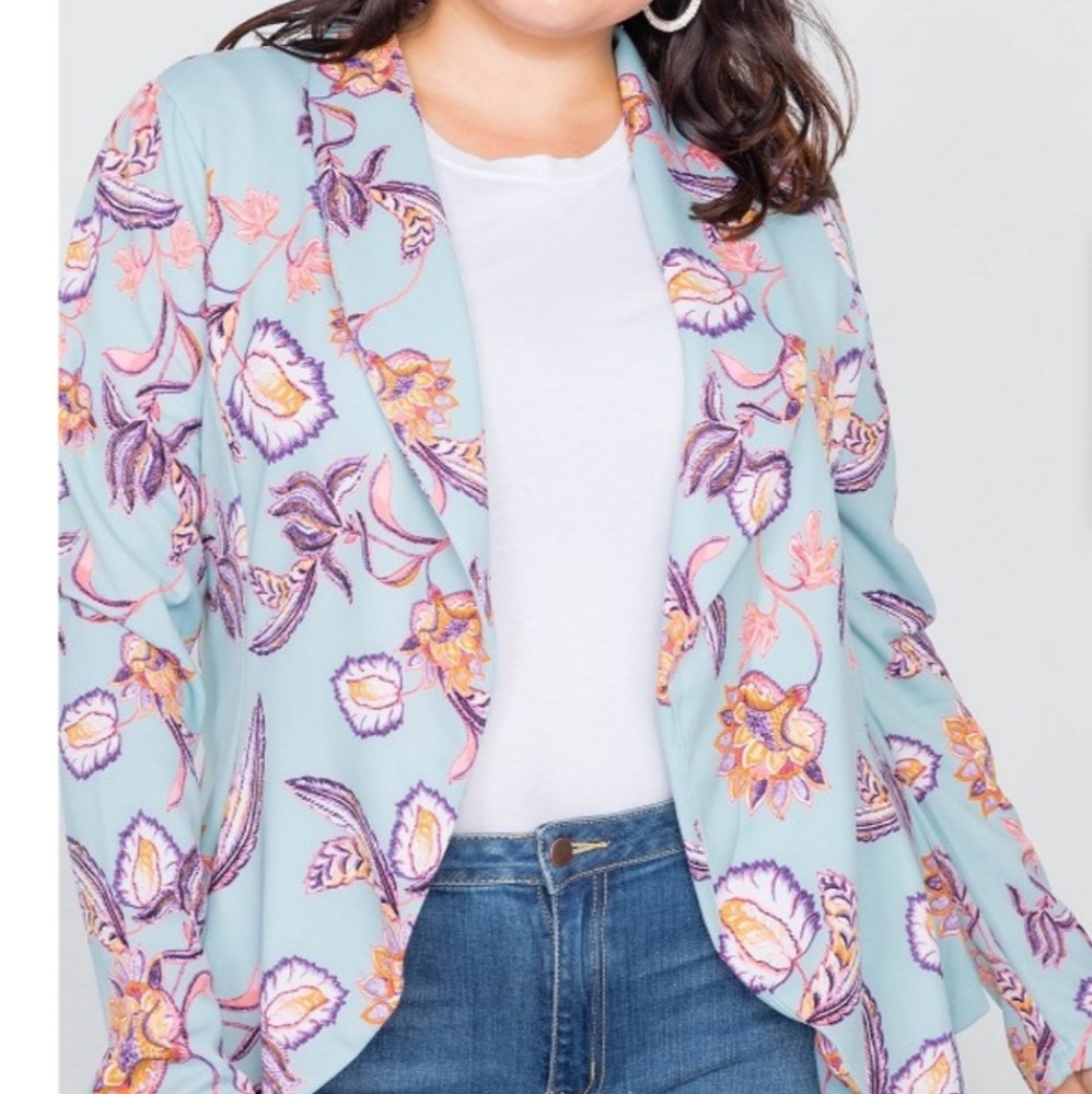 LAST 1! PLUS Blue Floral Print Blazer - Picture 4 of 10